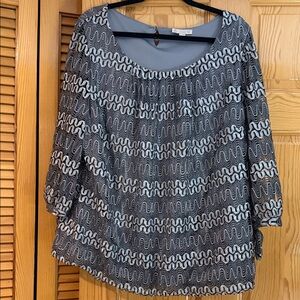 Ava & Viv Black and White Wave-Pattern Scoop Neck Blouse